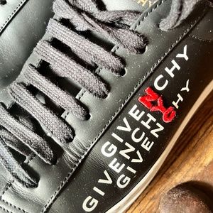 Givenchy EXCLUSIVE NYC Black and Red Sneakers Limited Edition